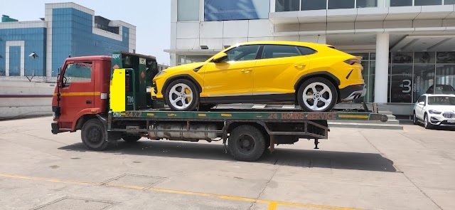 Car Towing Truck